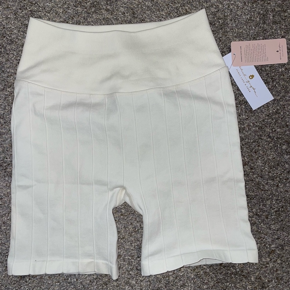Spiritual Gangster white biker shorts. New with tags!